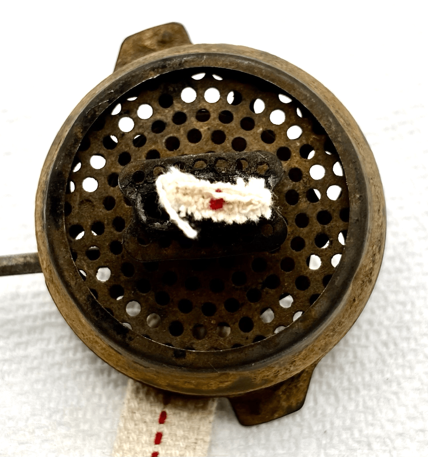 Dietz lantern burner w/wire thumbwheel and wick - AntiquesEtceteraDietz lantern burner w/wire thumbwheel and wickDietzAntiquesEtcetera