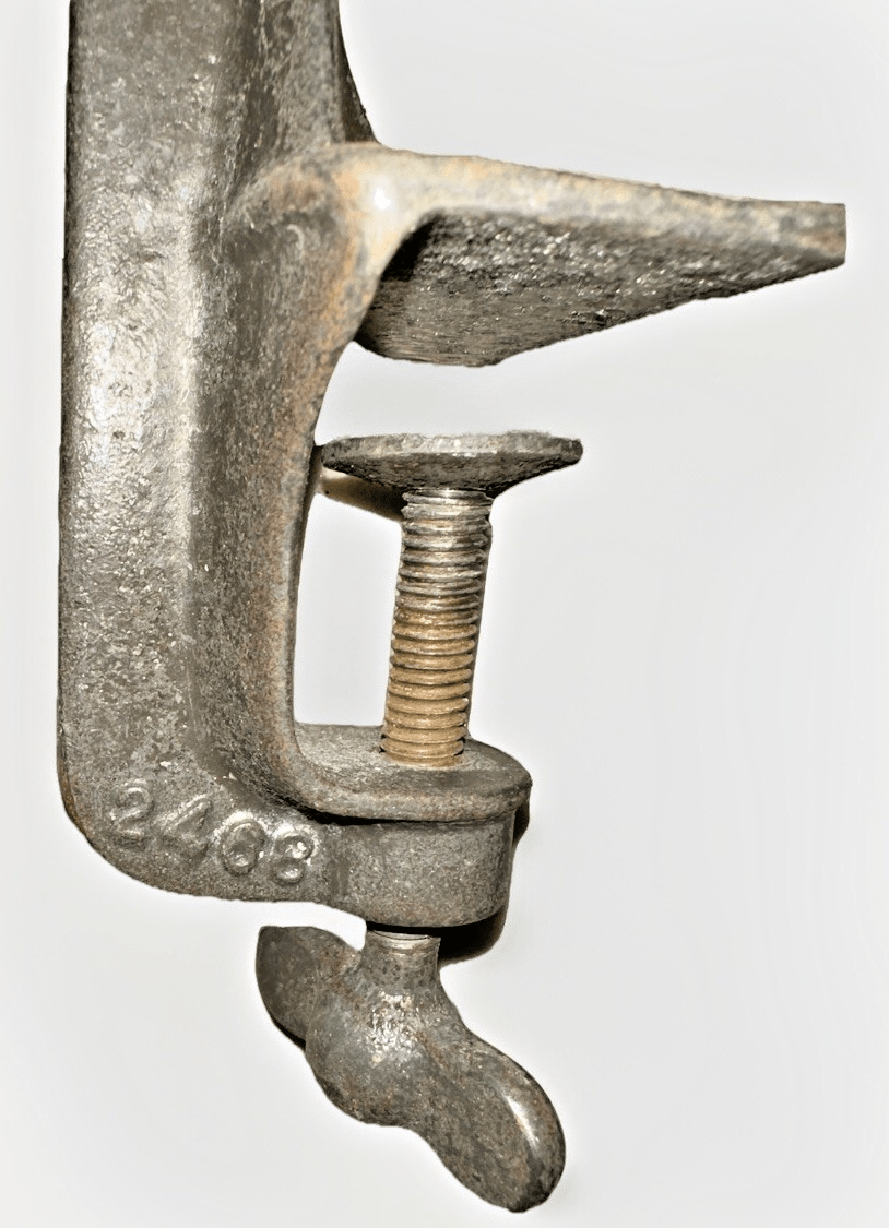 Griswold's "ERIE" No. 11 Cast Iron Meat Grinder Griswold Mfg Co Erie PA USA - AntiquesEtceteraGriswold's "ERIE" No. 11 Cast Iron Meat Grinder Griswold Mfg Co Erie PA USAVintageAntiquesEtcetera