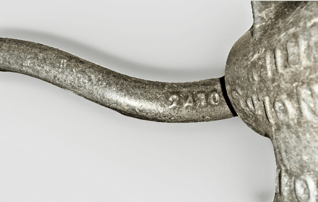 Griswold's "ERIE" No. 11 Cast Iron Meat Grinder Griswold Mfg Co Erie PA USA - AntiquesEtceteraGriswold's "ERIE" No. 11 Cast Iron Meat Grinder Griswold Mfg Co Erie PA USAVintageAntiquesEtcetera