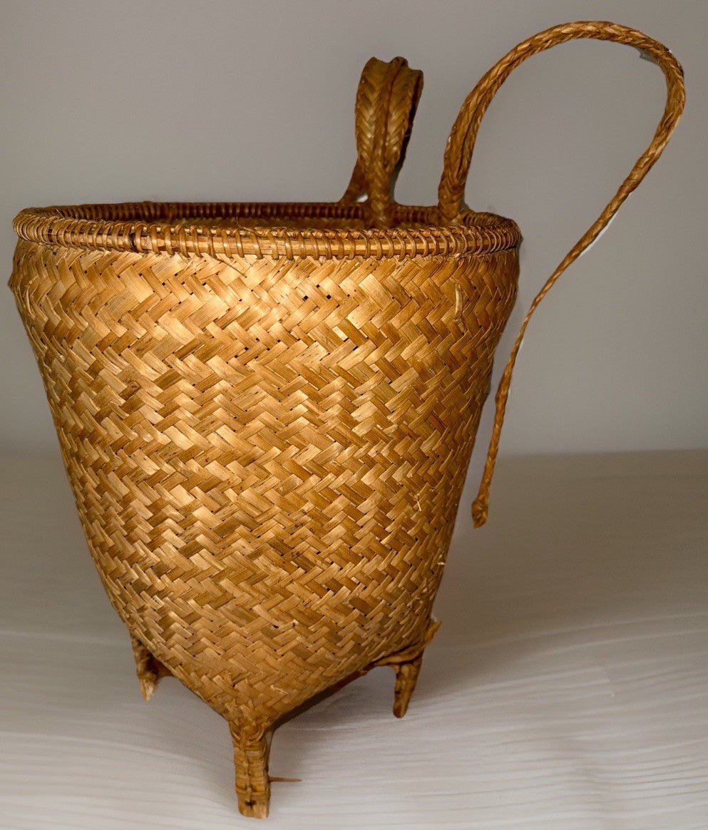 Hand Woven Native American Pack Basket with Shoulder Hanger 10" Diameter - AntiquesEtceteraHand Woven Native American Pack Basket with Shoulder Hanger 10" DiameterAntiquesEtceteraAntiquesEtcetera