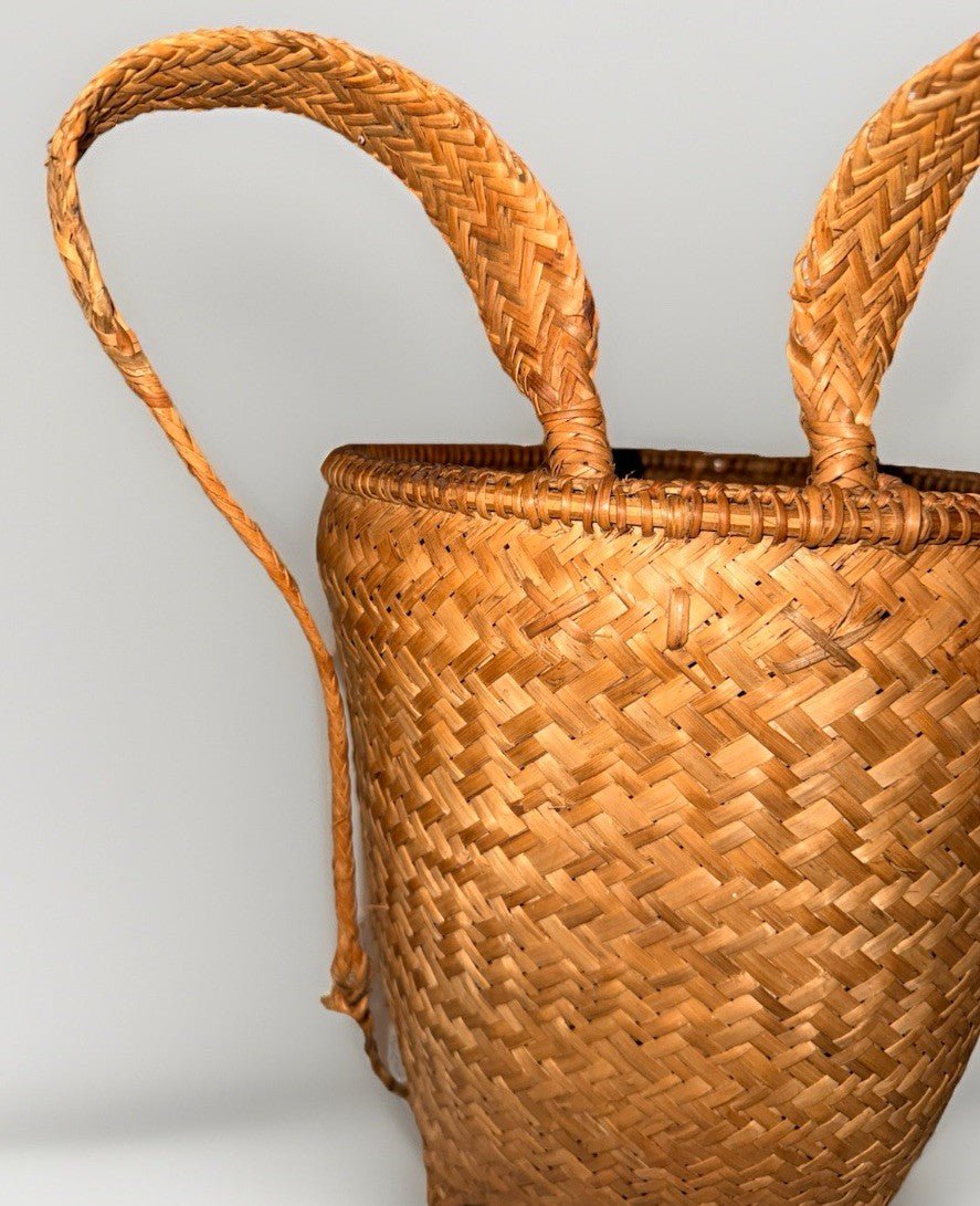 Hand Woven Native American Pack Basket with Shoulder Hanger 10" Diameter - AntiquesEtceteraHand Woven Native American Pack Basket with Shoulder Hanger 10" DiameterAntiquesEtceteraAntiquesEtcetera