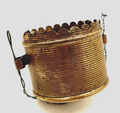 Hanging Oil Kerosene Lamp Counterweight Cast Iron in Brass Can - AntiquesEtceteraHanging Oil Kerosene Lamp Counterweight Cast Iron in Brass CanAntiqueAntiquesEtcetera