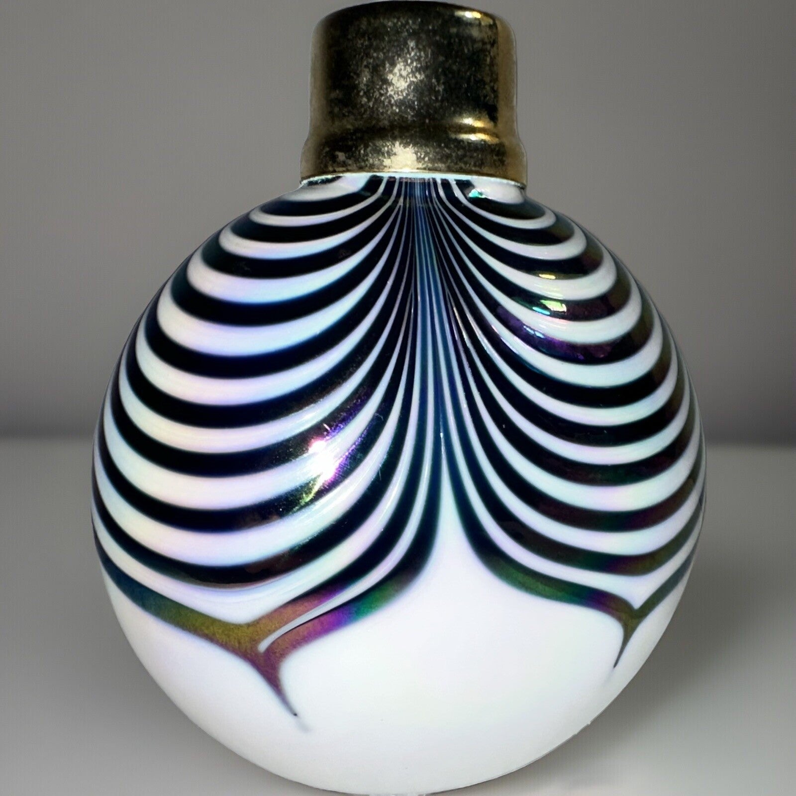 Iridescent Art Glass Perfume Atomizer Vibrant Peacock / Pulled Feather Motif - AntiquesEtceteraIridescent Art Glass Perfume Atomizer Vibrant Peacock / Pulled Feather MotifAntiquesEtceteraAntiquesEtcetera