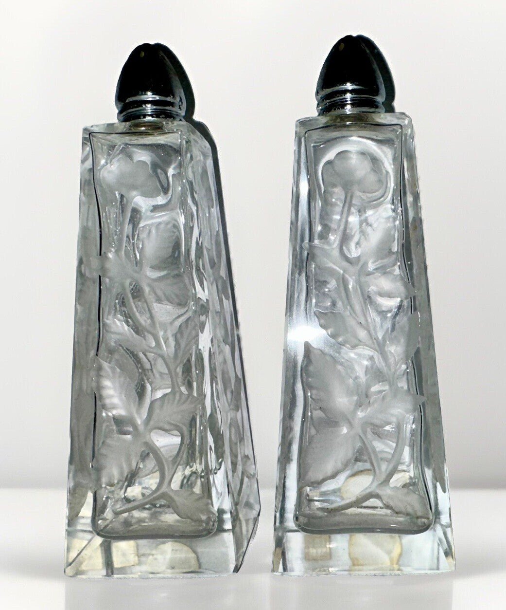 I.W. Rice Hand Cut Glass Salt & Pepper Shaker Set Floral Motif Japan Import Vtg. - AntiquesEtceteraI.W. Rice Hand Cut Glass Salt & Pepper Shaker Set Floral Motif Japan Import Vtg.I RiceAntiquesEtcetera