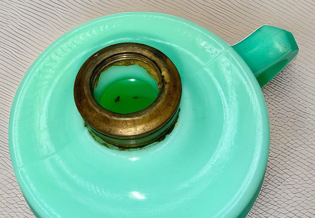 Jade Green Kerosene Oil Heart Lamp (Rare Unpatterned Example) Highly UV Reactive - AntiquesEtceteraJade Green Kerosene Oil Heart Lamp (Rare Unpatterned Example) Highly UV ReactiveAntique LightingAntiquesEtceteraAntiquesEtcetera