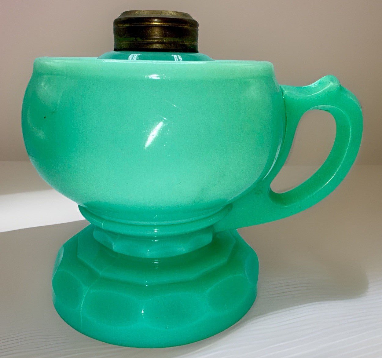 Jade Green Kerosene Oil Heart Lamp (Rare Unpatterned Example) Highly UV Reactive - AntiquesEtceteraJade Green Kerosene Oil Heart Lamp (Rare Unpatterned Example) Highly UV ReactiveAntique LightingAntiquesEtceteraAntiquesEtcetera