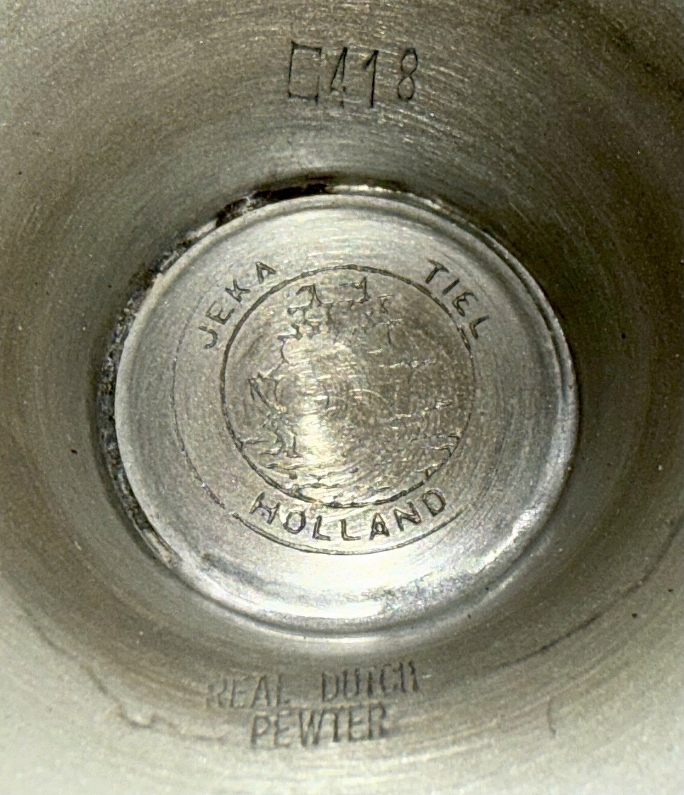 Jeka Tiel Holland Pewter Urn Bud Vase Danish Modern 8 1/2" Danforth Collection - AntiquesEtceteraJeka Tiel Holland Pewter Urn Bud Vase Danish Modern 8 1/2" Danforth CollectionJeka Tiel / HollandAntiquesEtcetera