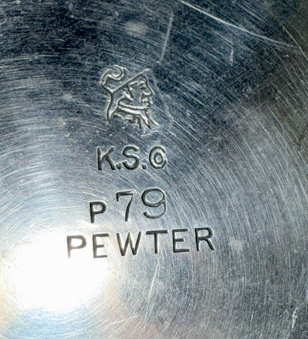Kirk Stieff Footed Pewter Sugar Bowl Williamsburg Restoration Queen Anne Scallop - AntiquesEtceteraKirk Stieff Footed Pewter Sugar Bowl Williamsburg Restoration Queen Anne ScallopKirk StieffAntiquesEtcetera
