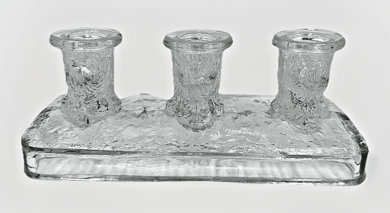L.E. Smith Candle Block 3 Little Bears Climb Trees Solid Glass Ice Cube Textured - AntiquesEtceteraL.E. Smith Candle Block 3 Little Bears Climb Trees Solid Glass Ice Cube TexturedL.E. SmithAntiquesEtcetera