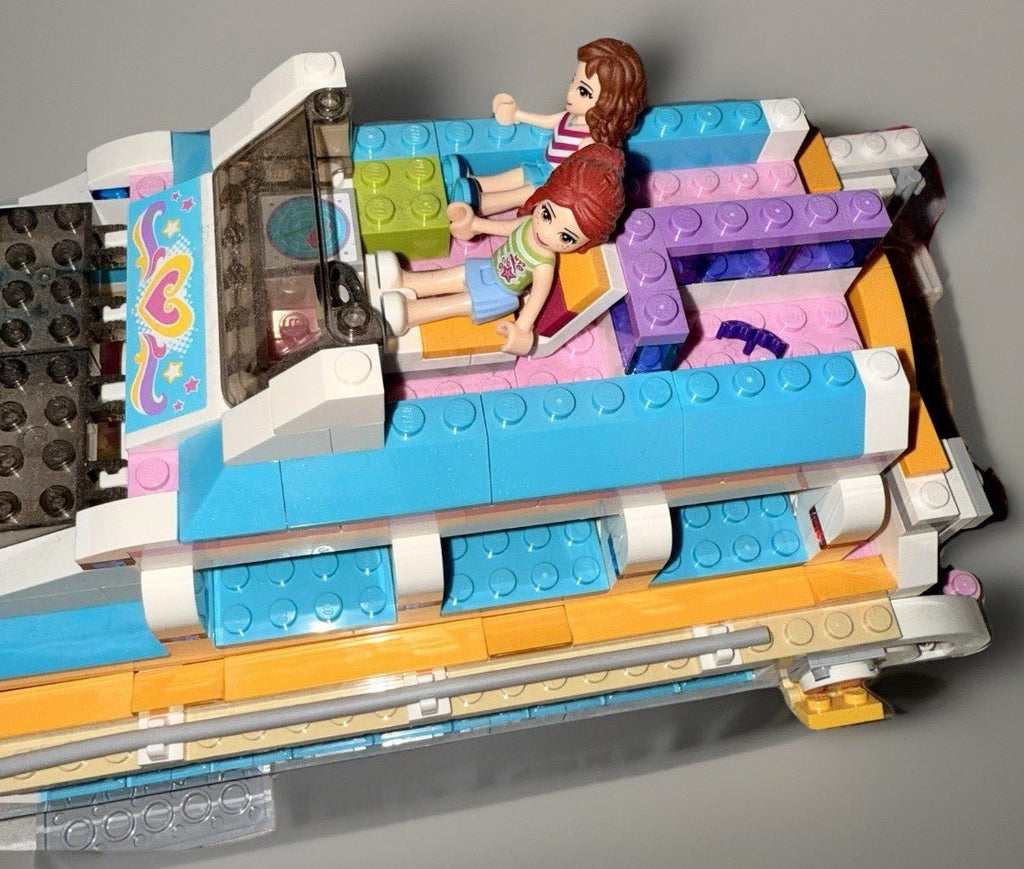 Lego Lot Sets Luxury Boat Buildings People 5+ Lbs. - AntiquesEtceteraLego Lot Sets Luxury Boat Buildings People 5+ Lbs.LEGOAntiquesEtcetera
