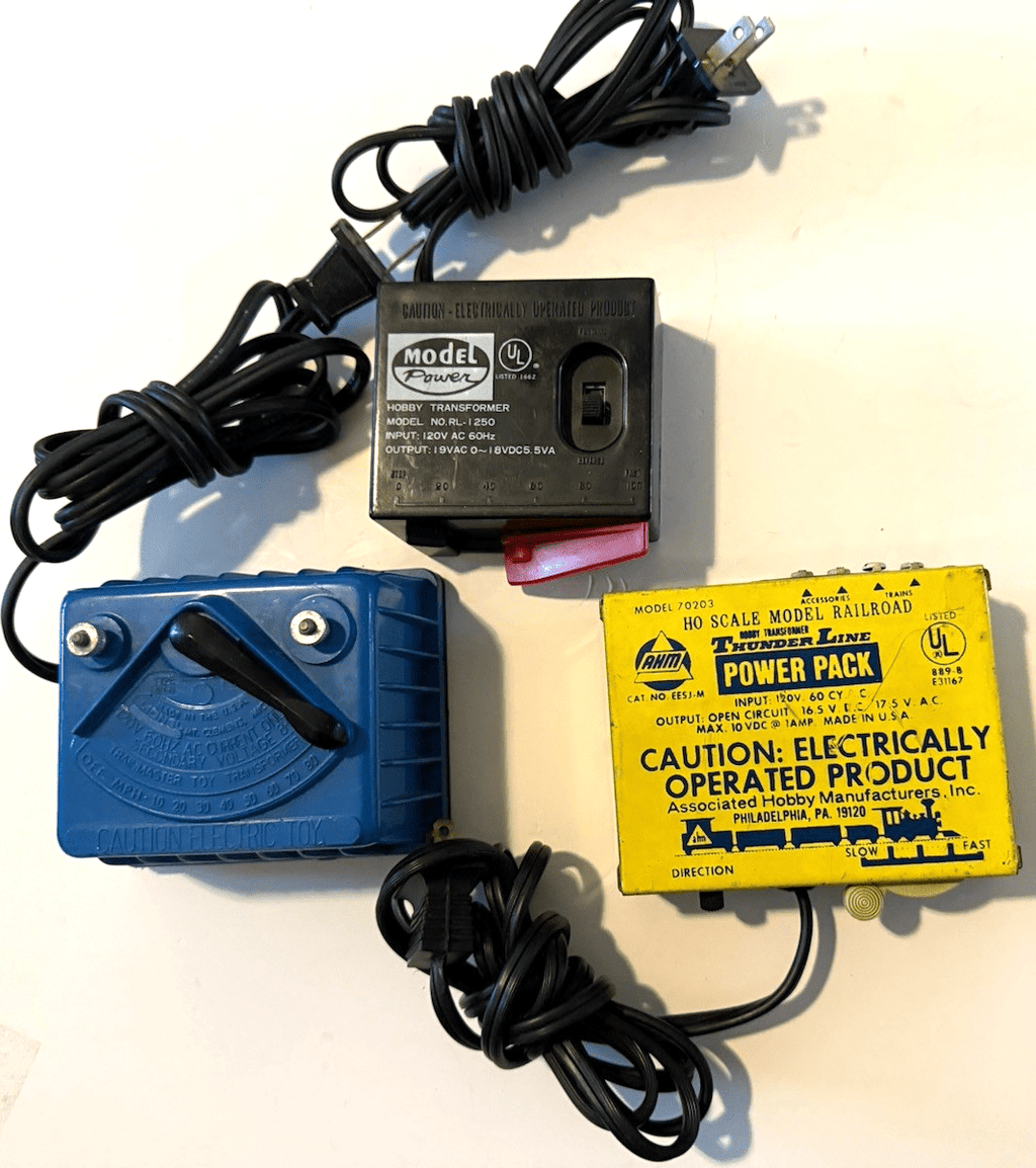 Lot of 3 HO Transformers Thunder Line / Model Power / Lionel (AC only) Tested - AntiquesEtceteraLot of 3 HO Transformers Thunder Line / Model Power / Lionel (AC only) TestedLionel / Thunder Line / Model PowerAntiquesEtcetera