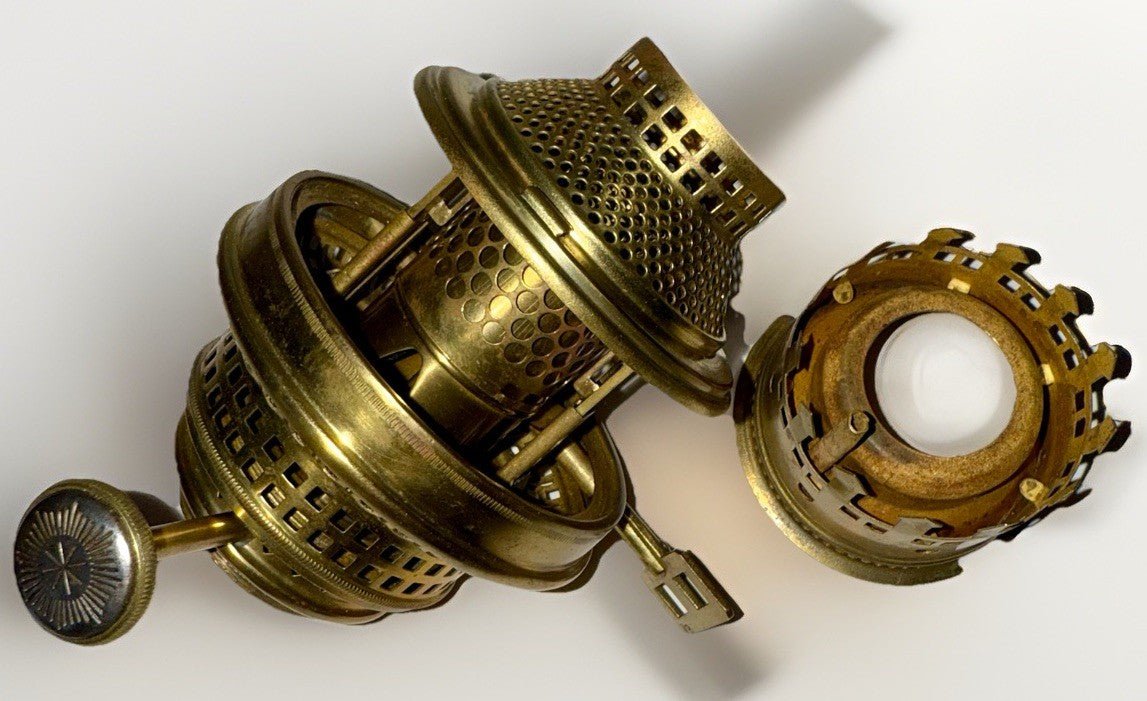 M - 1914 Kronos Key Lift Kerosene Oil Lamp Burner 1 1/2" Thread Brass German Hasag - AntiquesEtceteraM - 1914 Kronos Key Lift Kerosene Oil Lamp Burner 1 1/2" Thread Brass German HasagKronos / HasagAntiquesEtcetera