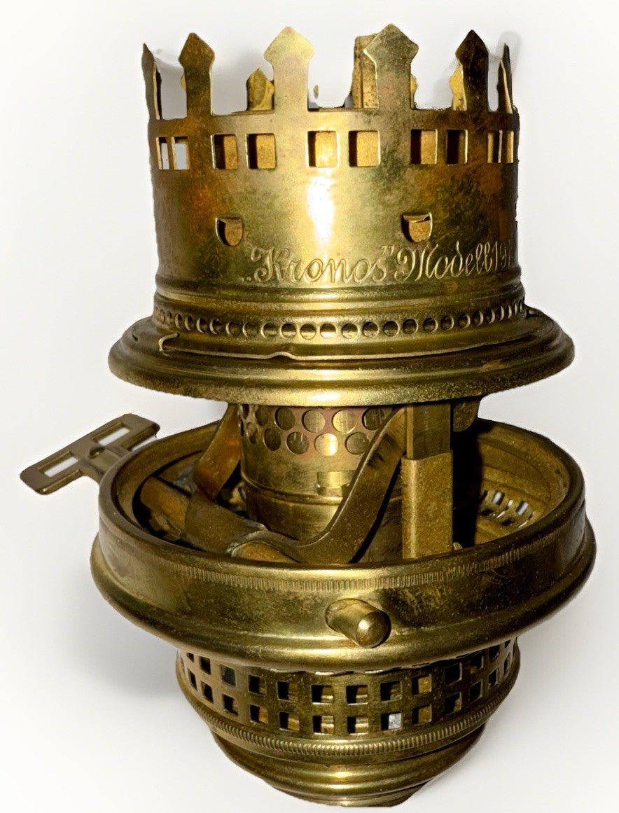 M - 1914 Kronos Key Lift Kerosene Oil Lamp Burner 1 1/2" Thread Brass German Hasag - AntiquesEtceteraM - 1914 Kronos Key Lift Kerosene Oil Lamp Burner 1 1/2" Thread Brass German HasagKronos / HasagAntiquesEtcetera