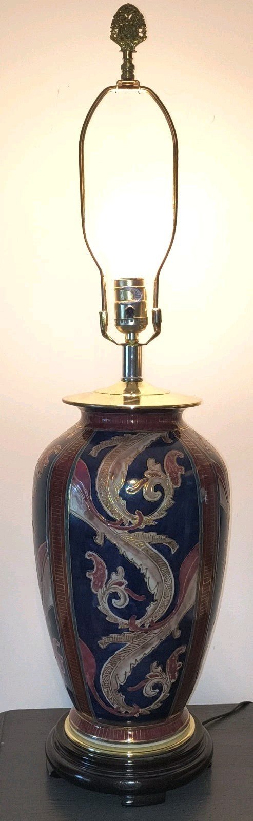 Mid Century Porcelain Table Lamp Paisley Swirls Gold Trim Rosewood Base Working - AntiquesEtceteraMid Century Porcelain Table Lamp Paisley Swirls Gold Trim Rosewood Base WorkingUnbrandedAntiquesEtcetera