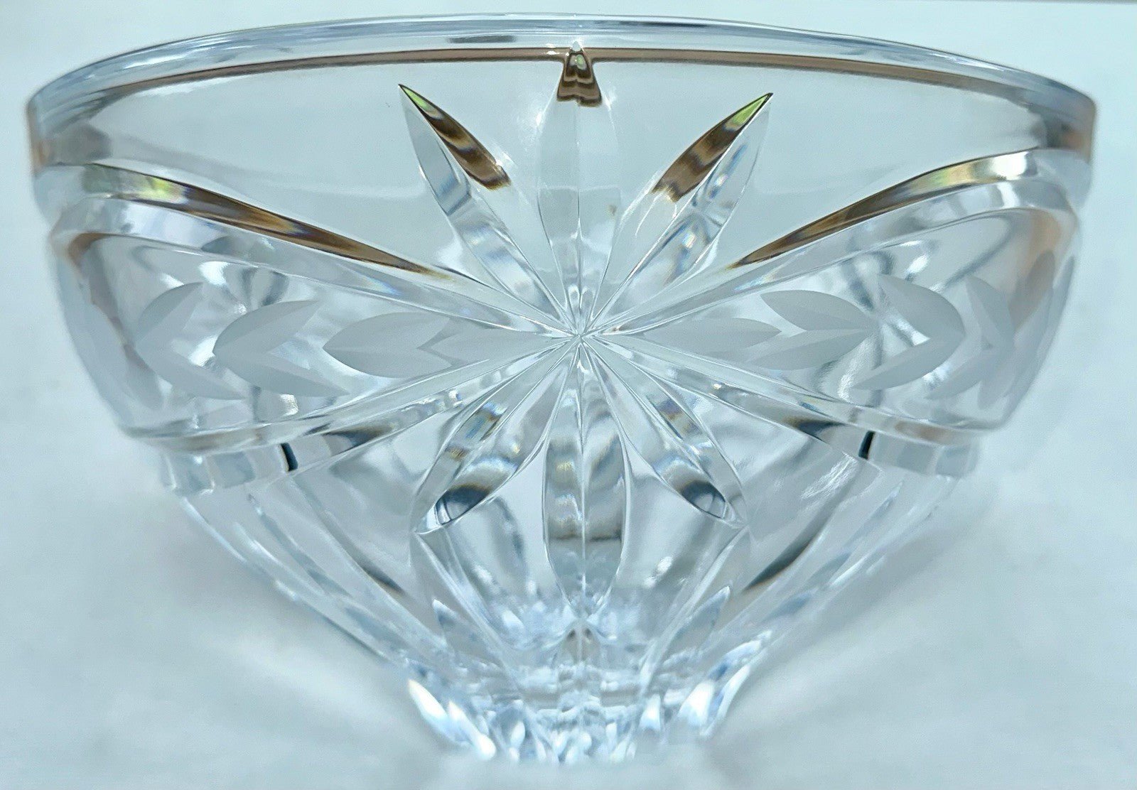 Mikasa Crystal Center Bowl Rare Park Rose Discontinued Pattern 9" Original Box - AntiquesEtceteraMikasa Crystal Center Bowl Rare Park Rose Discontinued Pattern 9" Original BoxMikasaAntiquesEtcetera