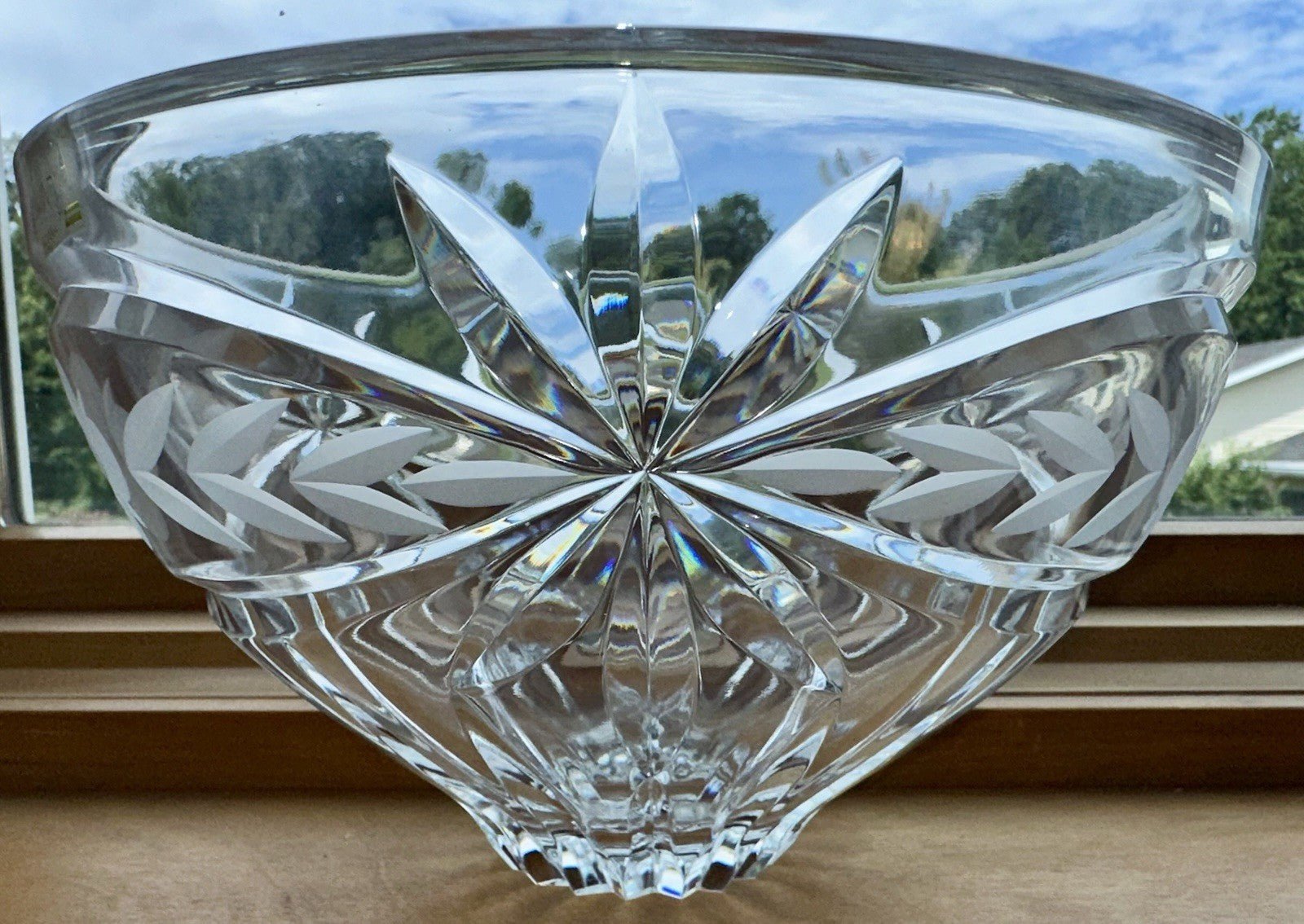 Mikasa Crystal Center Bowl Rare Park Rose Discontinued Pattern 9" Original Box - AntiquesEtceteraMikasa Crystal Center Bowl Rare Park Rose Discontinued Pattern 9" Original BoxMikasaAntiquesEtcetera