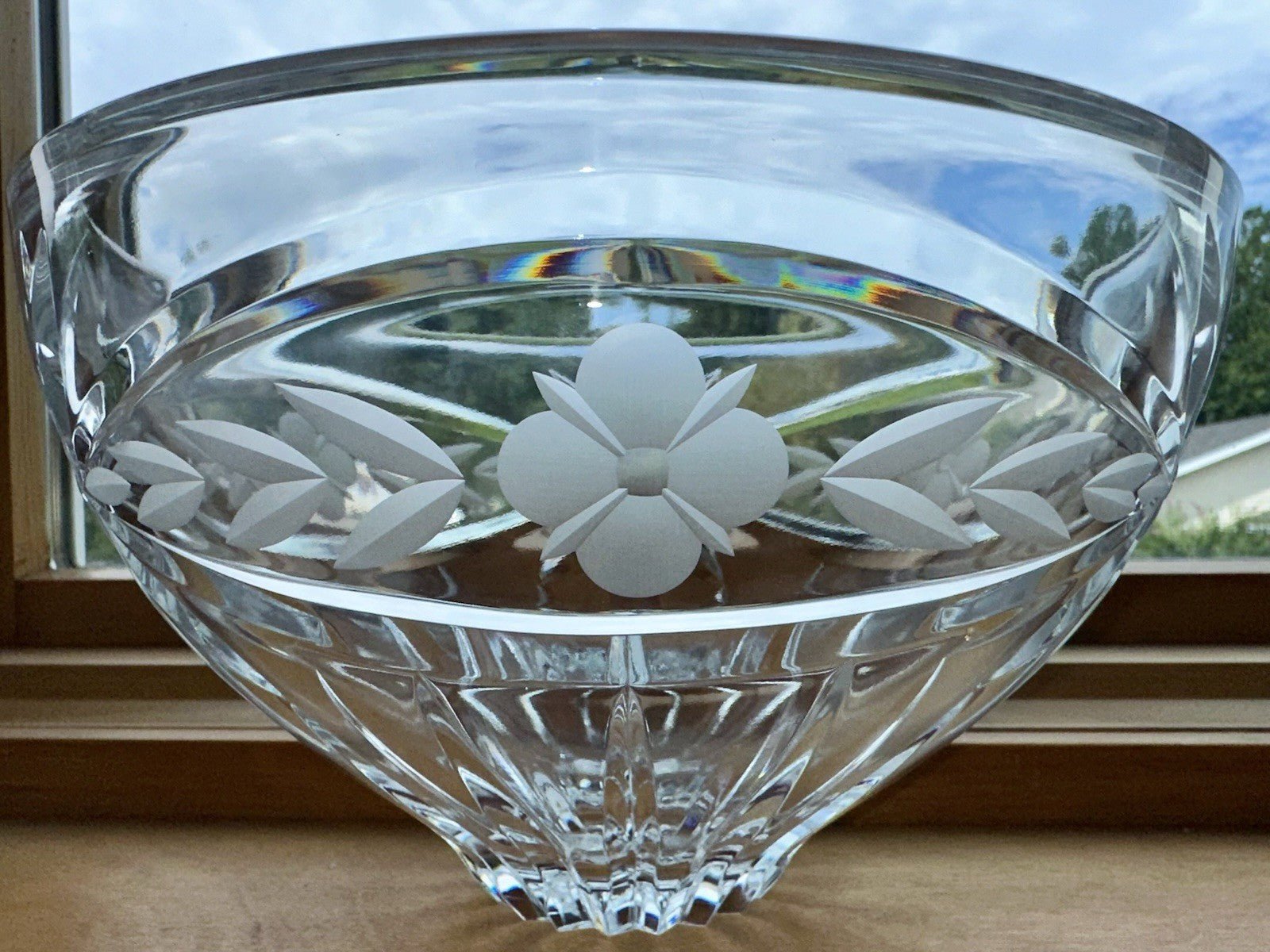 Mikasa Crystal Center Bowl Rare Park Rose Discontinued Pattern 9" Original Box - AntiquesEtceteraMikasa Crystal Center Bowl Rare Park Rose Discontinued Pattern 9" Original BoxMikasaAntiquesEtcetera