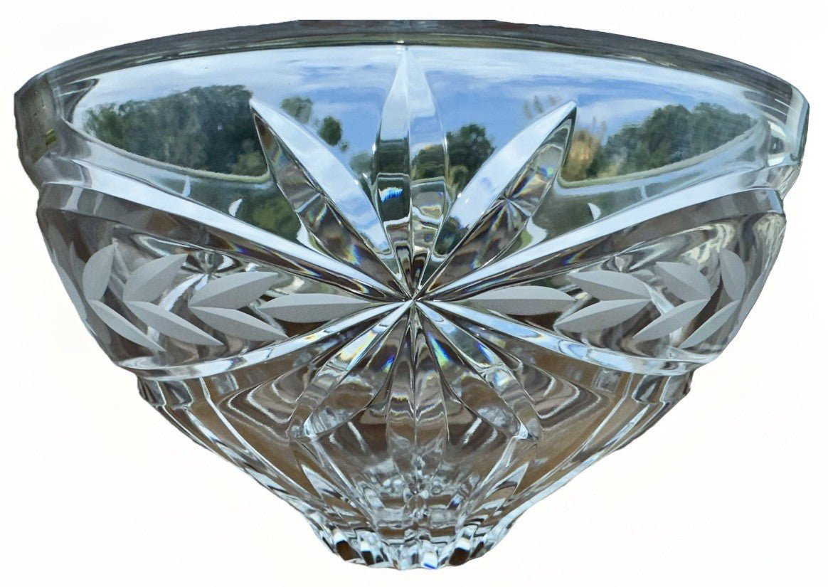 Mikasa Crystal Center Bowl Rare Park Rose Discontinued Pattern 9" Original Box - AntiquesEtceteraMikasa Crystal Center Bowl Rare Park Rose Discontinued Pattern 9" Original BoxMikasaAntiquesEtcetera