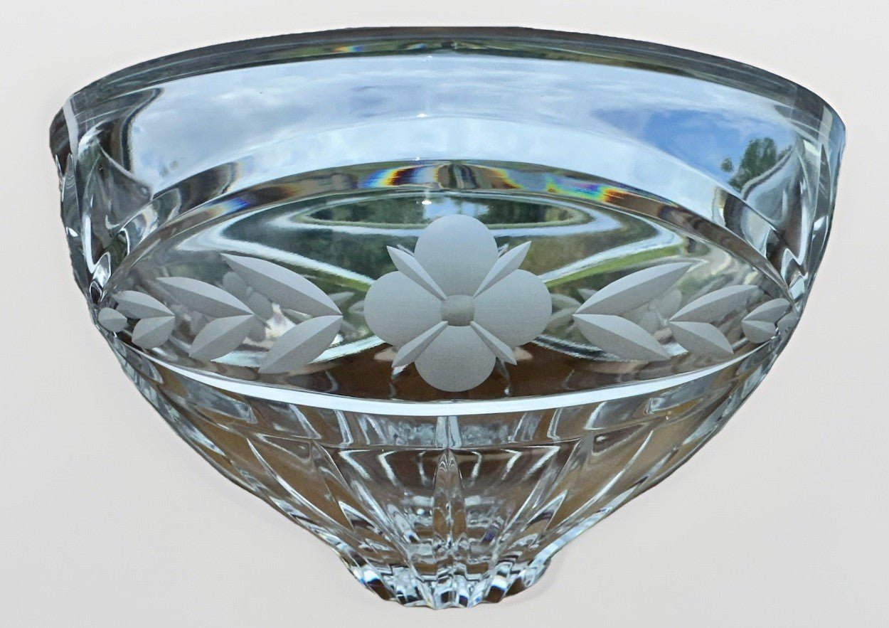 Mikasa Crystal Center Bowl Rare Park Rose Discontinued Pattern 9" Original Box - AntiquesEtceteraMikasa Crystal Center Bowl Rare Park Rose Discontinued Pattern 9" Original BoxMikasaAntiquesEtcetera