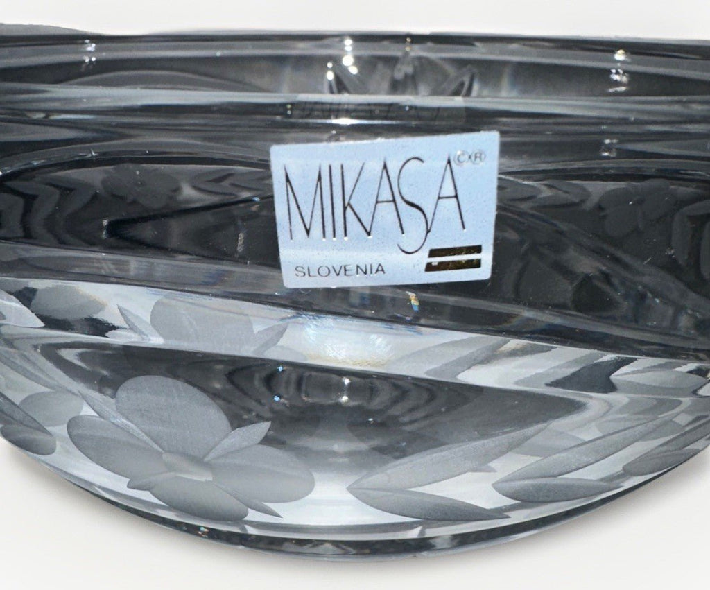 Mikasa Crystal Center Bowl Rare Park Rose Discontinued Pattern 9" Original Box - AntiquesEtceteraMikasa Crystal Center Bowl Rare Park Rose Discontinued Pattern 9" Original BoxMikasaAntiquesEtcetera