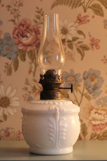 Miniature Oil Kerosene Stand Lamp Milk Glass Smith I Fig. 53 Virginia Complete - AntiquesEtceteraMiniature Oil Kerosene Stand Lamp Milk Glass Smith I Fig. 53 Virginia CompleteAntiqueAntiquesEtcetera