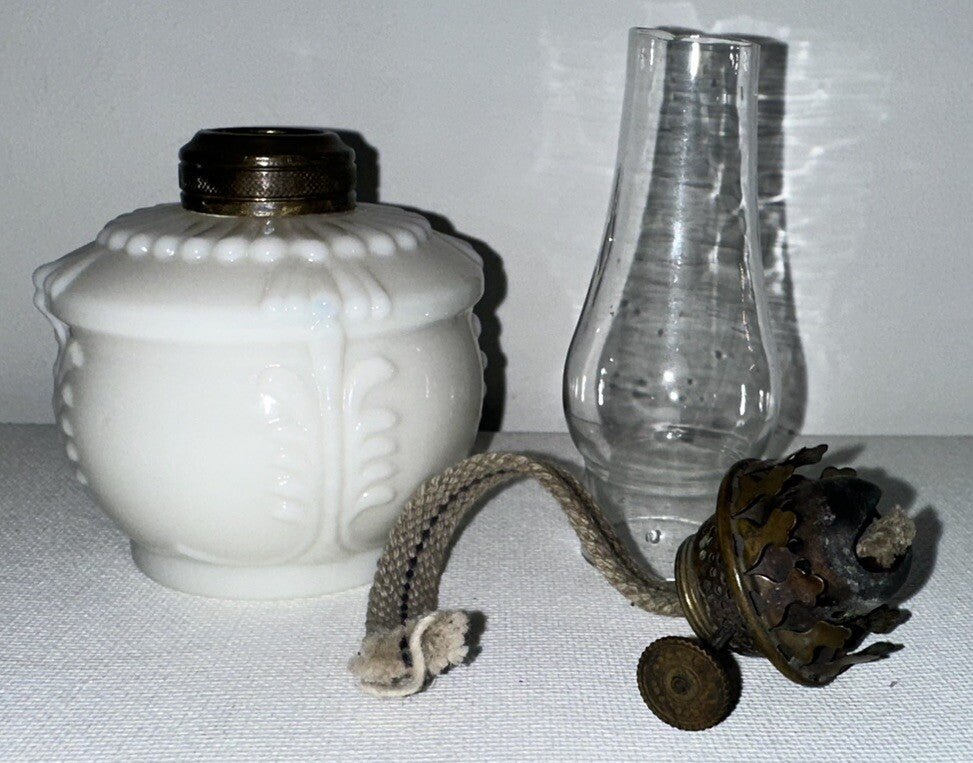 Miniature Oil Kerosene Stand Lamp Milk Glass Smith I Fig. 53 Virginia Complete - AntiquesEtceteraMiniature Oil Kerosene Stand Lamp Milk Glass Smith I Fig. 53 Virginia CompleteAntiqueAntiquesEtcetera