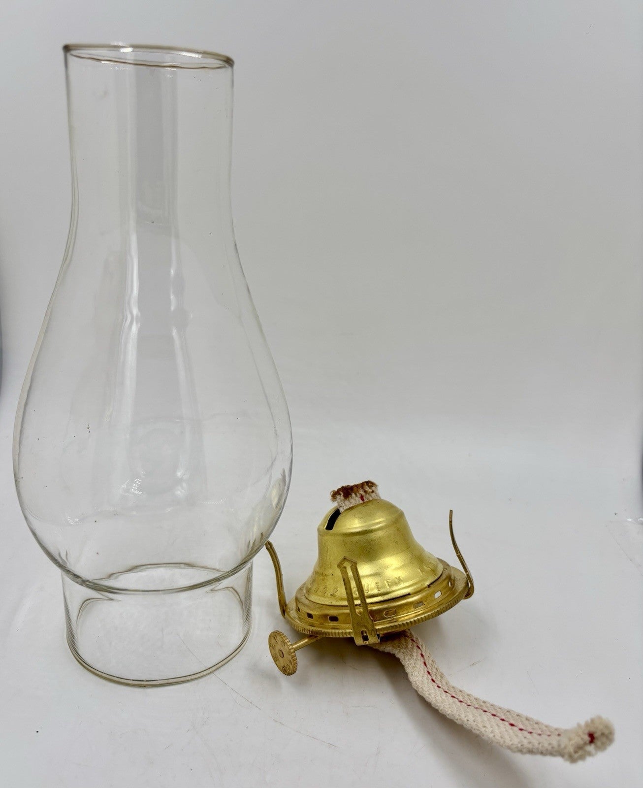 No 2 Brass Kerosene Oil Lamp Burner B&P Queen Anne w/ Glass Chimney - AntiquesEtceteraNo 2 Brass Kerosene Oil Lamp Burner B&P Queen Anne w/ Glass ChimneyAntiqueAntiquesEtcetera