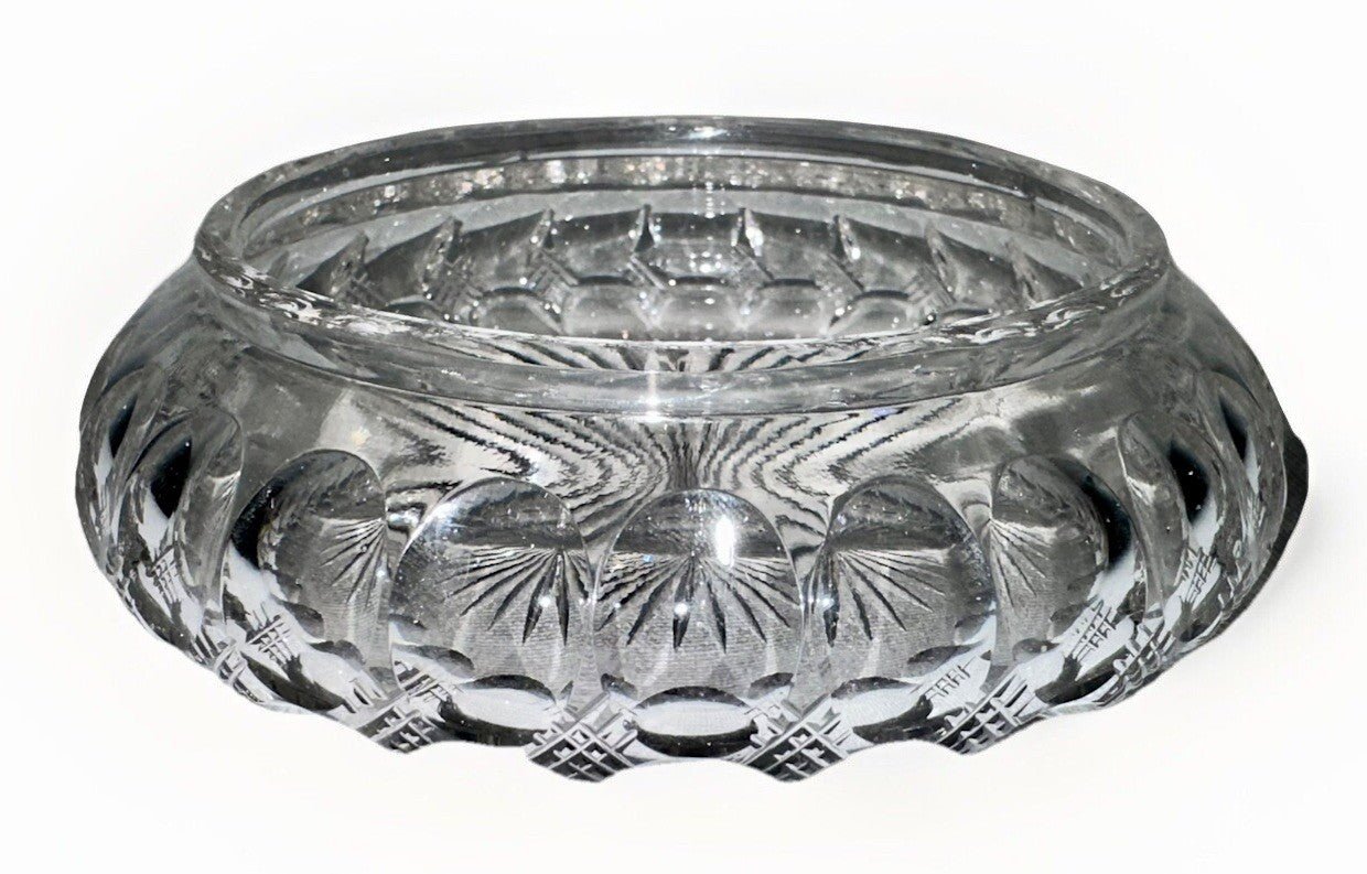 Pairpoint Daisy & Butterfly Dresser Box American Brilliant Cut Glass Pattern 539 - AntiquesEtceteraPairpoint Daisy & Butterfly Dresser Box American Brilliant Cut Glass Pattern 539AntiquesEtceteraAntiquesEtcetera