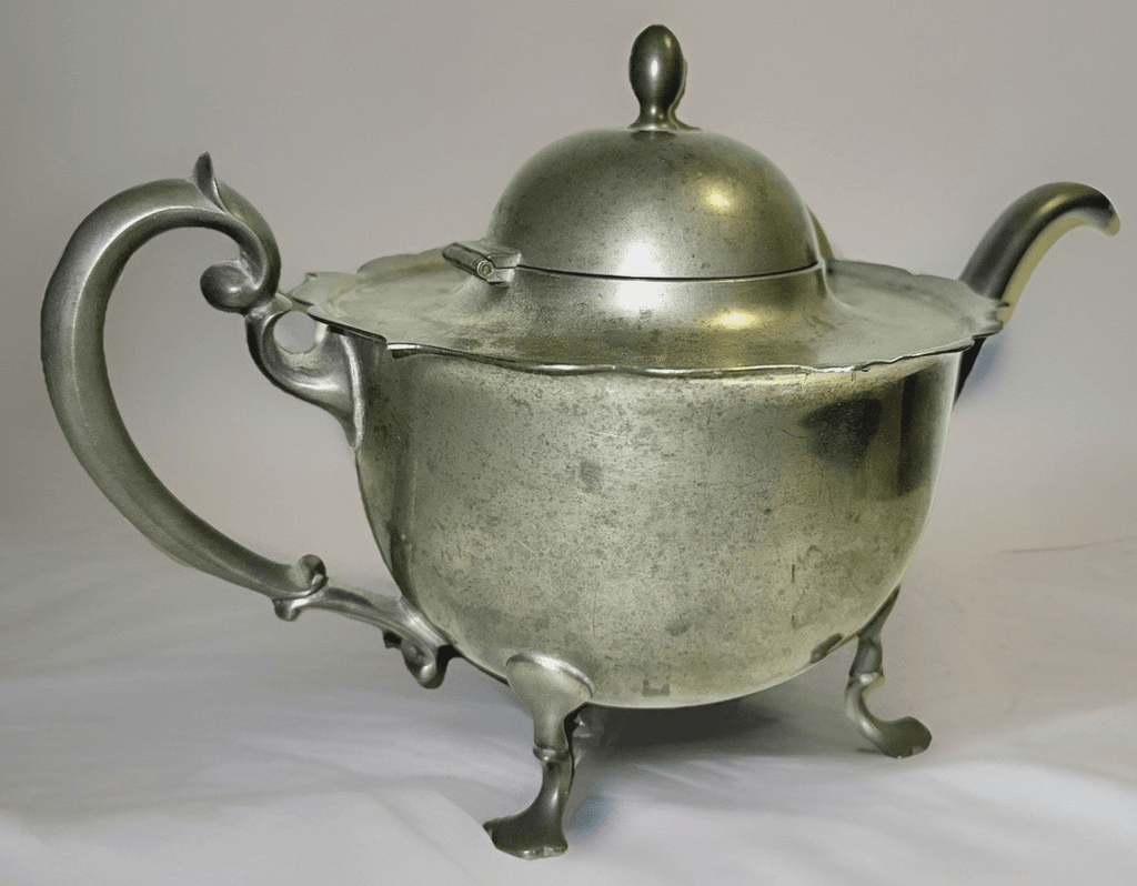 Pairpoint Pewter Footed Teapot Mod. P333 Bulbous Body Hinged Dome Lid 4 Paw Feet - AntiquesEtceteraPairpoint Pewter Footed Teapot Mod. P333 Bulbous Body Hinged Dome Lid 4 Paw FeetPairpointAntiquesEtcetera