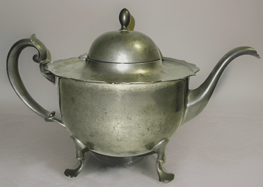 Pairpoint Pewter Footed Teapot Mod. P333 Bulbous Body Hinged Dome Lid 4 Paw Feet - AntiquesEtceteraPairpoint Pewter Footed Teapot Mod. P333 Bulbous Body Hinged Dome Lid 4 Paw FeetPairpointAntiquesEtcetera
