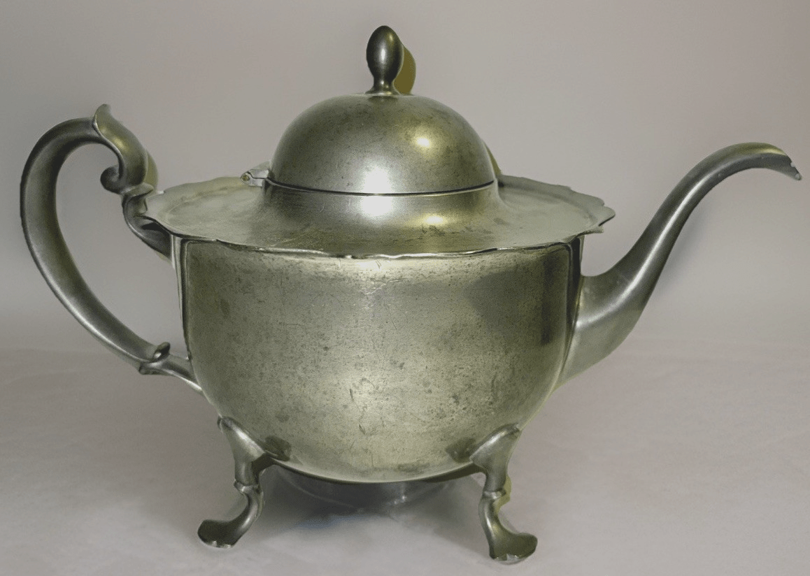 Pairpoint Pewter Footed Teapot Mod. P333 Bulbous Body Hinged Dome Lid 4 Paw Feet - AntiquesEtceteraPairpoint Pewter Footed Teapot Mod. P333 Bulbous Body Hinged Dome Lid 4 Paw FeetPairpointAntiquesEtcetera