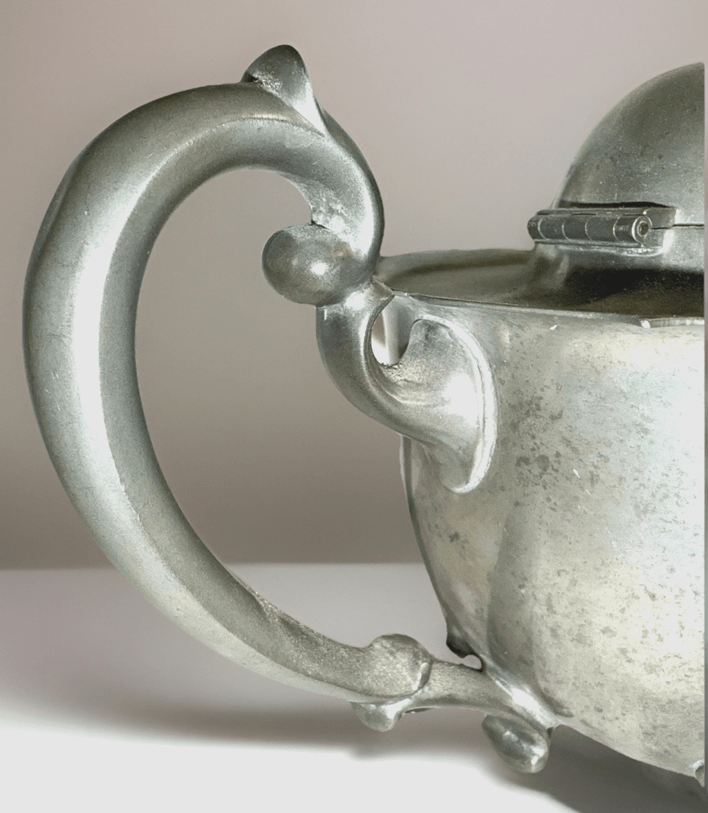 Pairpoint Pewter Footed Teapot Mod. P333 Bulbous Body Hinged Dome Lid 4 Paw Feet - AntiquesEtceteraPairpoint Pewter Footed Teapot Mod. P333 Bulbous Body Hinged Dome Lid 4 Paw FeetPairpointAntiquesEtcetera