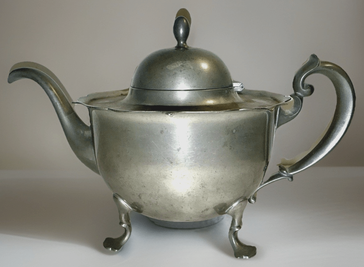 Pairpoint Pewter Footed Teapot Mod. P333 Bulbous Body Hinged Dome Lid 4 Paw Feet - AntiquesEtceteraPairpoint Pewter Footed Teapot Mod. P333 Bulbous Body Hinged Dome Lid 4 Paw FeetPairpointAntiquesEtcetera