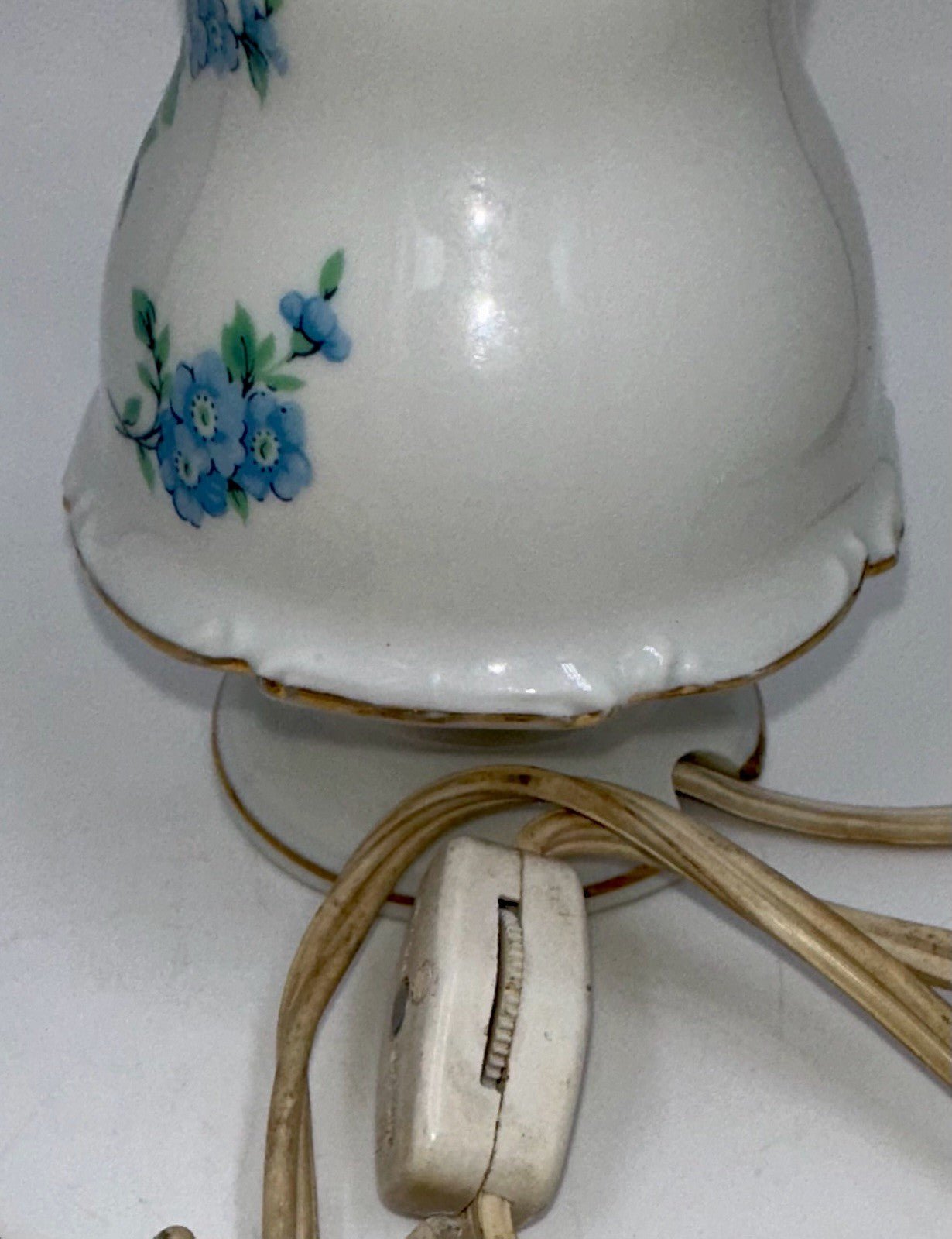 Perfume Diffuser Night Lamp Blue Forget Me Nots Vintage Porcelain Dresser Piece - AntiquesEtceteraPerfume Diffuser Night Lamp Blue Forget Me Nots Vintage Porcelain Dresser PieceUnbrandedAntiquesEtcetera