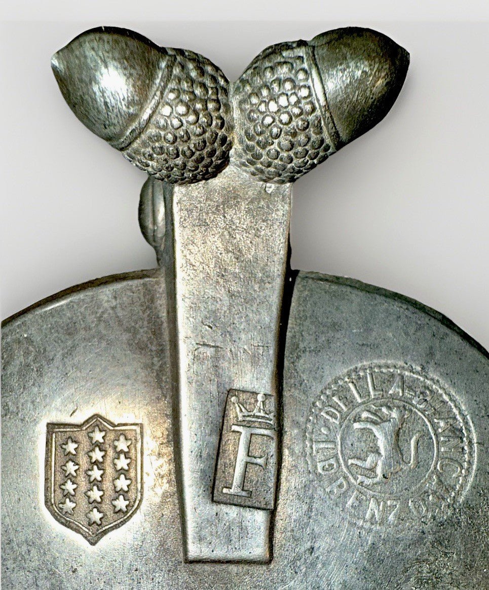 Pewter Creamer Syrup Flagon w/ Touchmarks / Lorenzo Della Bianca Acorns & Chain - AntiquesEtceteraPewter Creamer Syrup Flagon w/ Touchmarks / Lorenzo Della Bianca Acorns & ChainAntiquesEtceteraAntiquesEtcetera