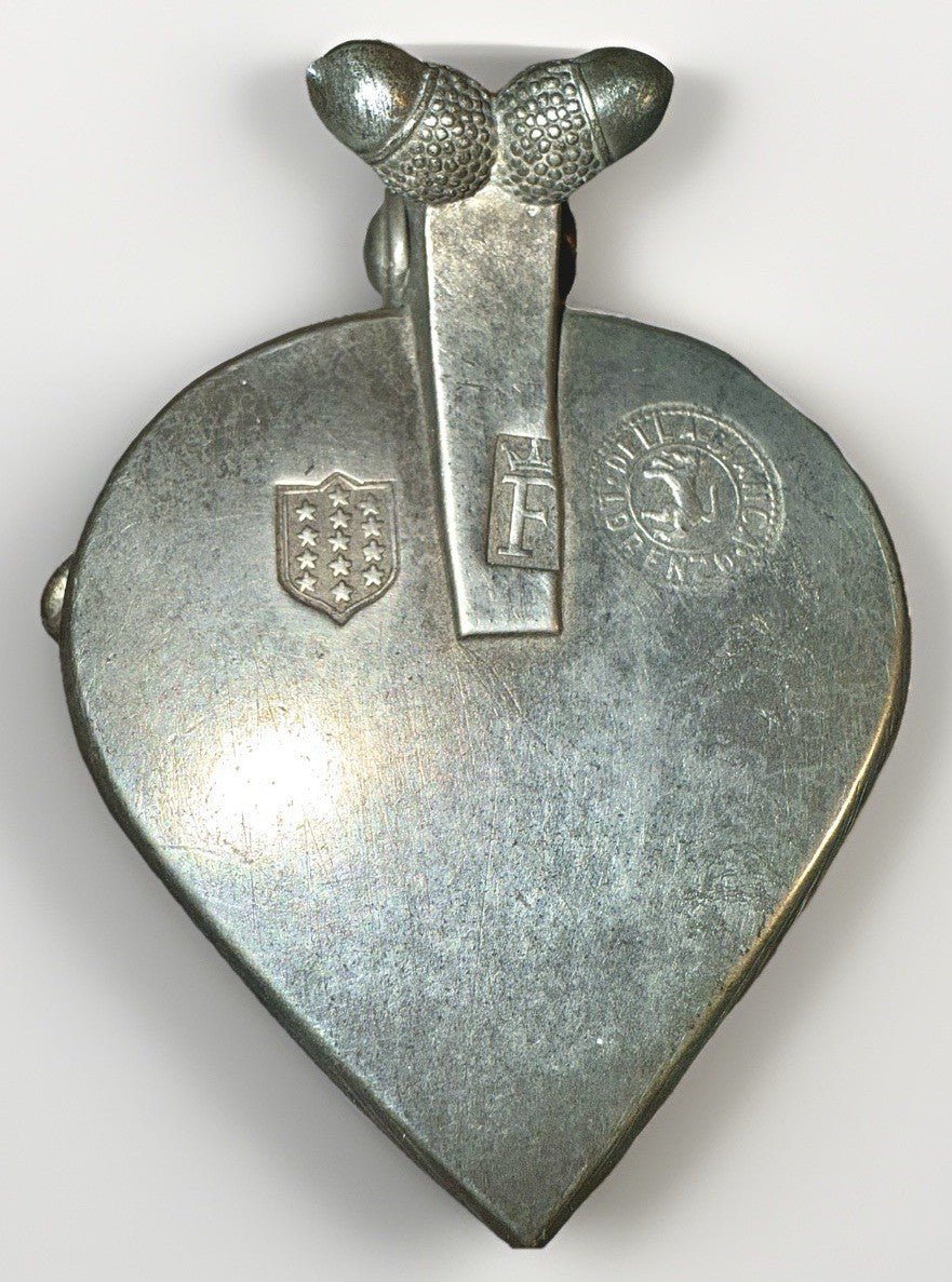 Pewter Creamer Syrup Flagon w/ Touchmarks / Lorenzo Della Bianca Acorns & Chain - AntiquesEtceteraPewter Creamer Syrup Flagon w/ Touchmarks / Lorenzo Della Bianca Acorns & ChainAntiquesEtceteraAntiquesEtcetera