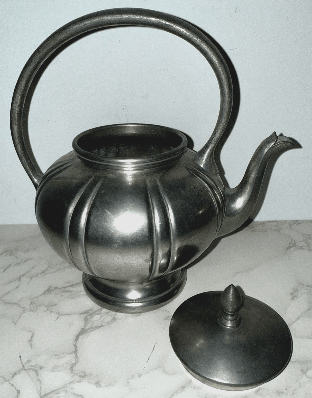 Pewter Gooseneck Teapot with Lid Pilgrim Solid Pewter 2327 Danforth Collection - AntiquesEtceteraPewter Gooseneck Teapot with Lid Pilgrim Solid Pewter 2327 Danforth CollectionPilgrim Pewter Co.AntiquesEtcetera