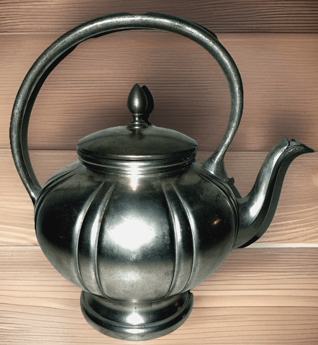 Pewter Gooseneck Teapot with Lid Pilgrim Solid Pewter 2327 Danforth Collection - AntiquesEtceteraPewter Gooseneck Teapot with Lid Pilgrim Solid Pewter 2327 Danforth CollectionPilgrim Pewter Co.AntiquesEtcetera
