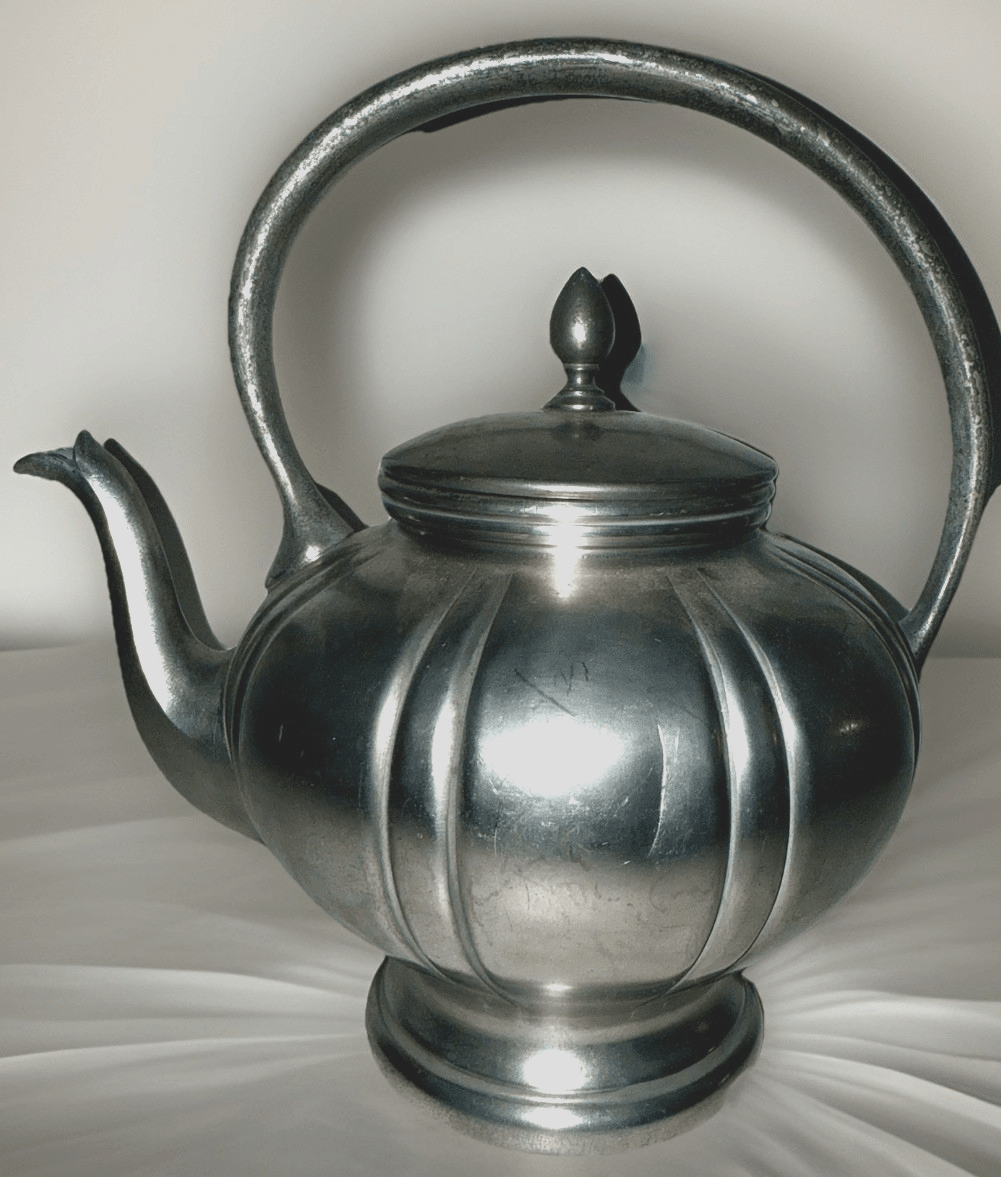 Pewter Gooseneck Teapot with Lid Pilgrim Solid Pewter 2327 Danforth Collection - AntiquesEtceteraPewter Gooseneck Teapot with Lid Pilgrim Solid Pewter 2327 Danforth CollectionPilgrim Pewter Co.AntiquesEtcetera