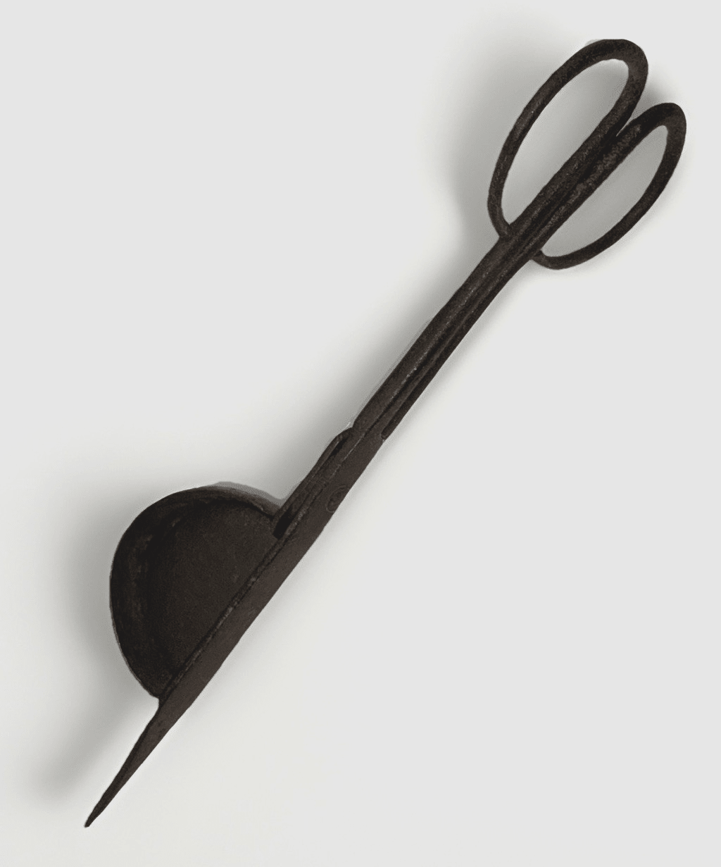 Primitive Wrought Iron Wick Trimmer / Snuffer Shears 6 5/8" - AntiquesEtceteraPrimitive Wrought Iron Wick Trimmer / Snuffer Shears 6 5/8"UnbrandedAntiquesEtcetera