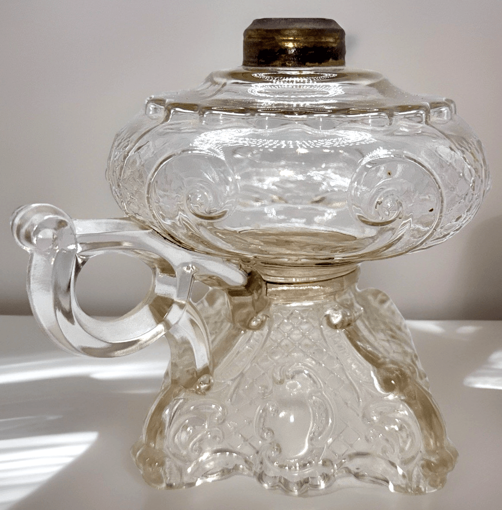 Princess Feather Footed Hand Oil Lamp Kerosene Unusual Variation of Handle THURO - AntiquesEtceteraPrincess Feather Footed Hand Oil Lamp Kerosene Unusual Variation of Handle THUROAntiqueAntiquesEtcetera