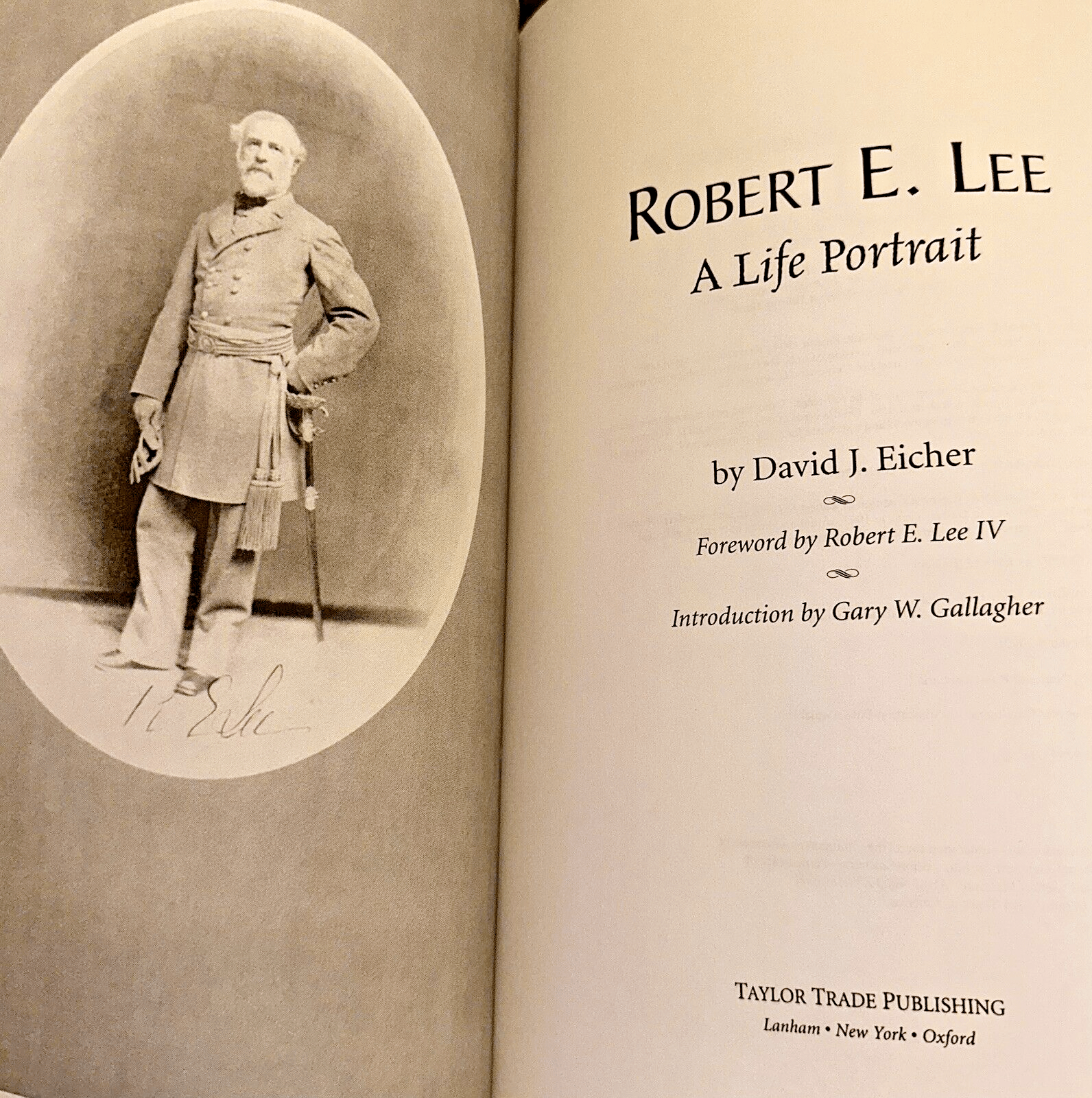 ROBERT E LEE A Life Portrait by David J. Eicher Copyright 1997 - AntiquesEtceteraROBERT E LEE A Life Portrait by David J. Eicher Copyright 1997AntiquesEtceteraAntiquesEtcetera