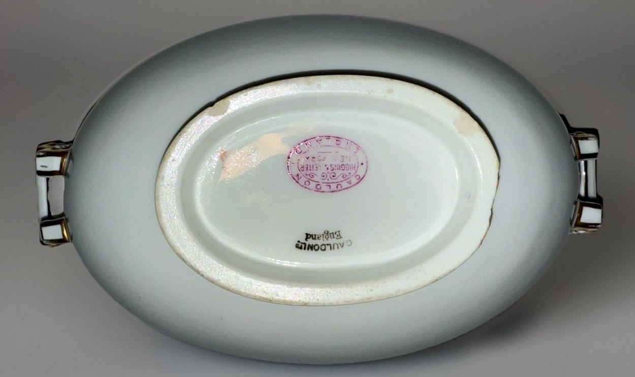 Royal Cauldon H8713 Porcelain Serving Bowl & Gravy Boat Greek Key Gold No Lids - AntiquesEtceteraRoyal Cauldon H8713 Porcelain Serving Bowl & Gravy Boat Greek Key Gold No LidsRoyal CauldonAntiquesEtcetera