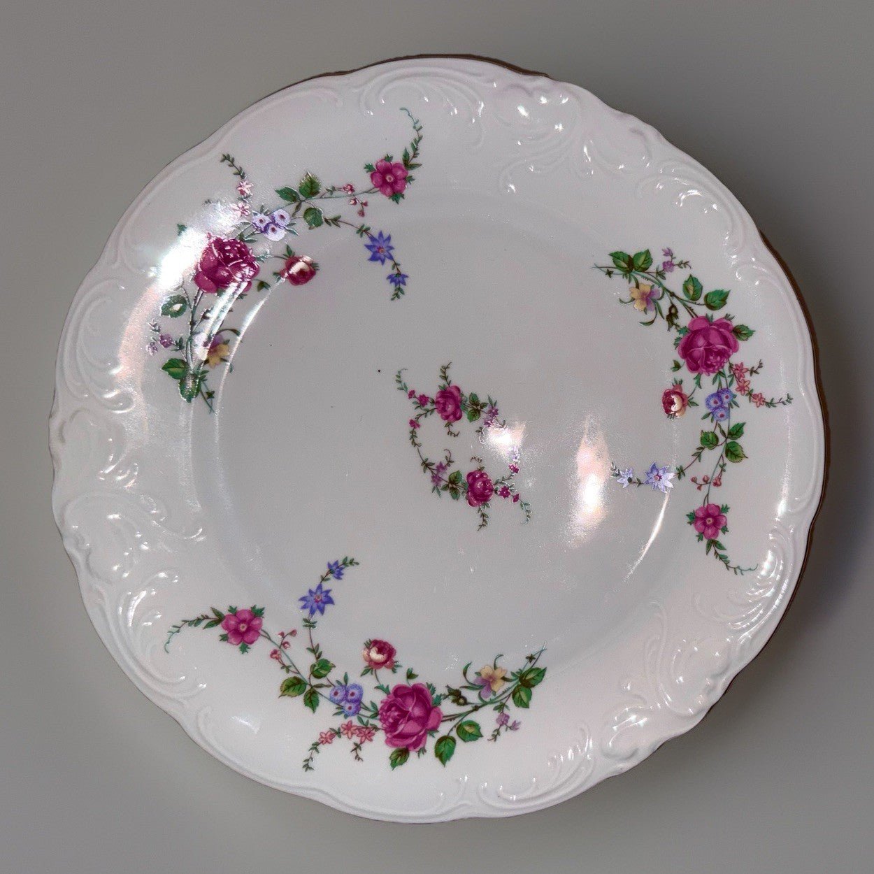 Royal Kent 5 Piece Place Setting Bavarian Moss Rose Gold Trim Embossed Rim RKT8 - AntiquesEtceteraRoyal Kent 5 Piece Place Setting Bavarian Moss Rose Gold Trim Embossed Rim RKT8Royal KentAntiquesEtcetera