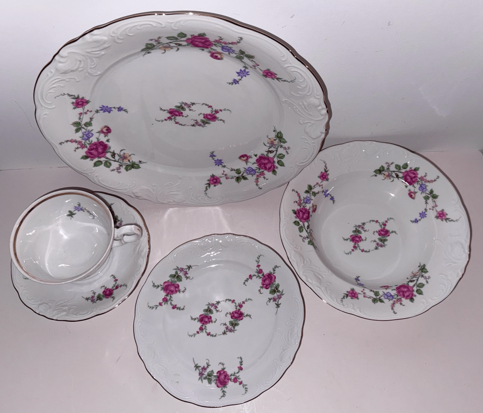 Royal Kent 5 Piece Place Setting Bavarian Moss Rose Gold Trim Embossed Rim RKT8 - AntiquesEtceteraRoyal Kent 5 Piece Place Setting Bavarian Moss Rose Gold Trim Embossed Rim RKT8Royal KentAntiquesEtcetera