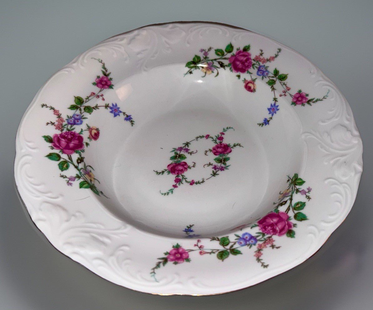 Royal Kent 5 Piece Place Setting Bavarian Moss Rose Gold Trim Embossed Rim RKT8 - AntiquesEtceteraRoyal Kent 5 Piece Place Setting Bavarian Moss Rose Gold Trim Embossed Rim RKT8Royal KentAntiquesEtcetera