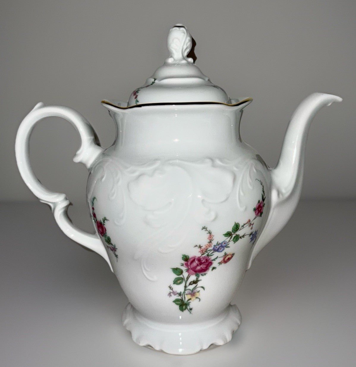 Royal Kent Coffee Pot with Lid Bavarian Moss Rose Gold Trim & Embossed Rim RKT8 - AntiquesEtceteraRoyal Kent Coffee Pot with Lid Bavarian Moss Rose Gold Trim & Embossed Rim RKT8Royal KentAntiquesEtcetera