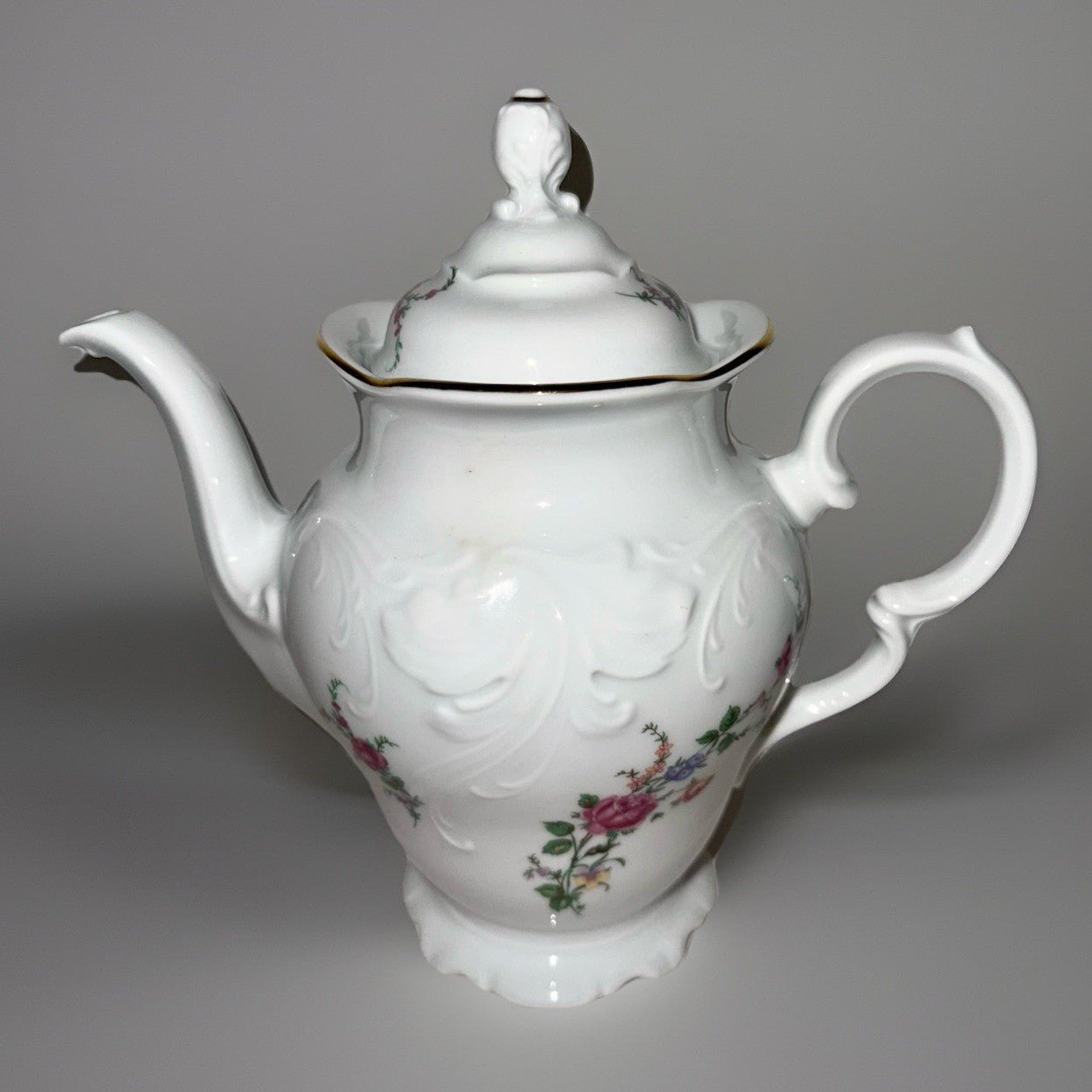 Royal Kent Coffee Pot with Lid Bavarian Moss Rose Gold Trim & Embossed Rim RKT8 - AntiquesEtceteraRoyal Kent Coffee Pot with Lid Bavarian Moss Rose Gold Trim & Embossed Rim RKT8Royal KentAntiquesEtcetera