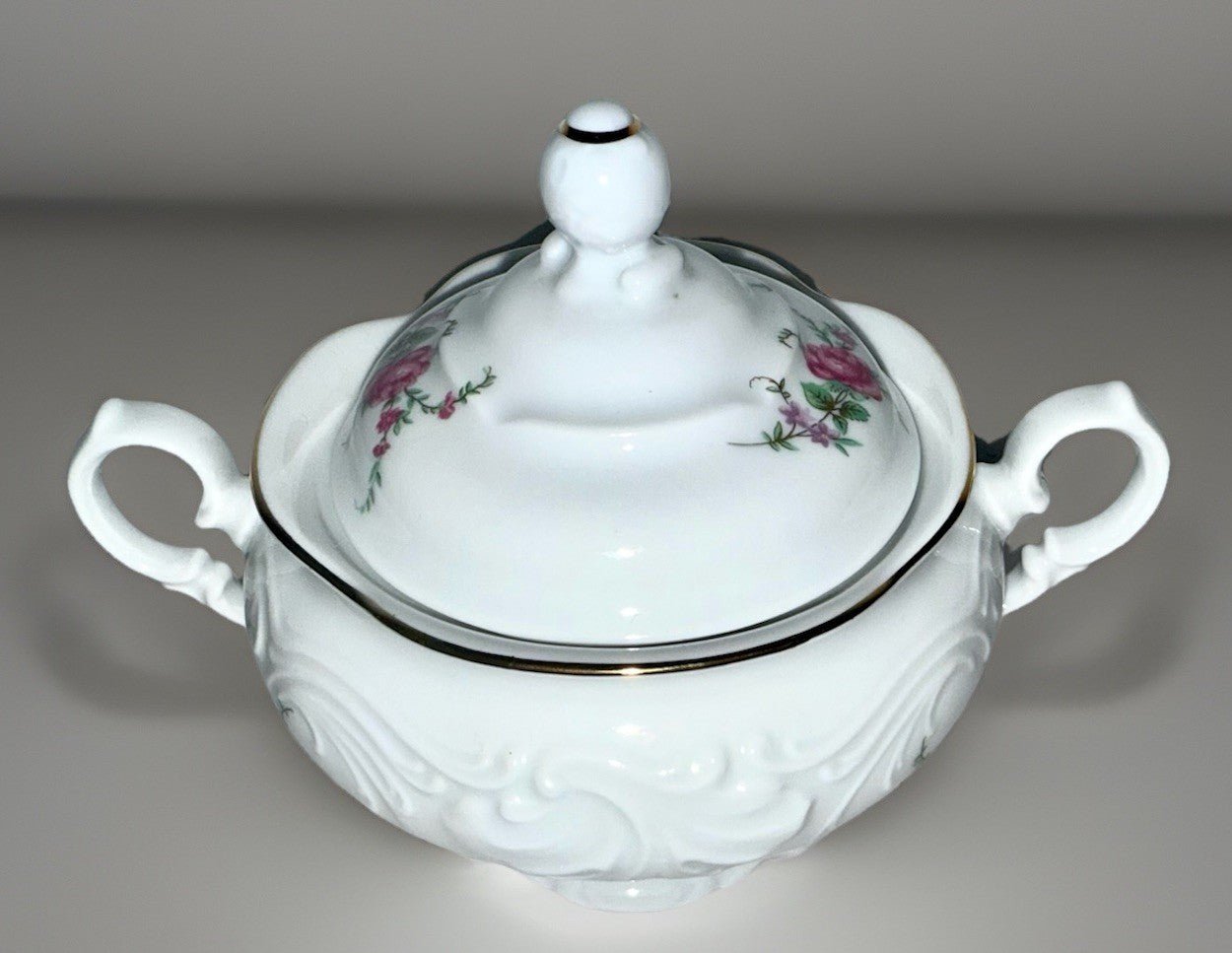 Royal Kent Sugar Bowl with Lid Bavarian Moss Rose Gold Trim & Embossed Rim RKT8 - AntiquesEtceteraRoyal Kent Sugar Bowl with Lid Bavarian Moss Rose Gold Trim & Embossed Rim RKT8Royal KentAntiquesEtcetera