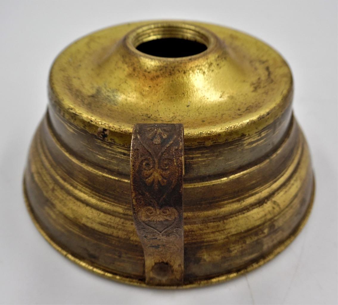 Small Antique Hand Lamp Made of Brass and Tin No, 1 Collar with Ornate Handle - AntiquesEtceteraSmall Antique Hand Lamp Made of Brass and Tin No, 1 Collar with Ornate HandleUnbrandedAntiquesEtcetera